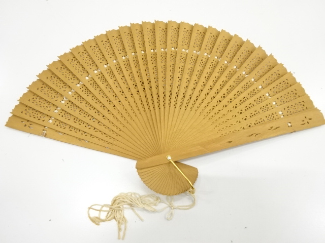 JAPANESE KIMONO / ANTIQUE SANDALWOOD FAN